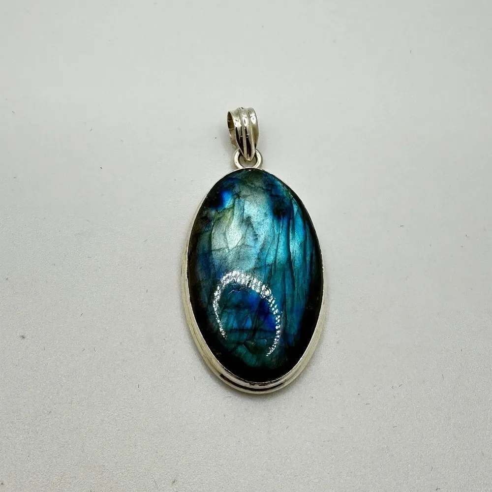 NWOT Monster 35x20mm Labradorite cabochon pendant in stunning sterling silver!